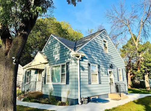 6100 Dupont Ave N, Brooklyn Center, MN, 55430-2228 | Card Image