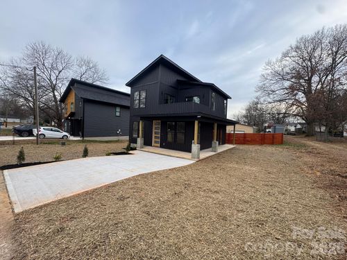 502 Milton L Taylor St, Kannapolis, NC, 28083-4585 | Card Image