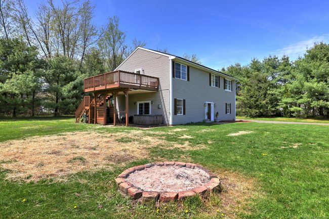 104 South St, House other with 4 bedrooms, 2 bathrooms and 10 parking in Morris CT | Image 37