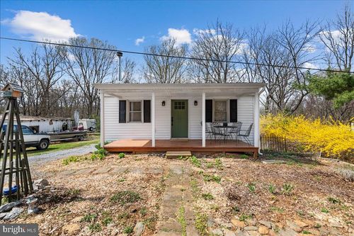 8034 Avis Mill Rd, WILLIAMSPORT, MD, 21795-2007 | Card Image