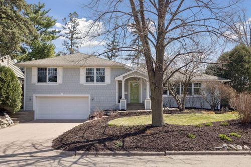 5521 Halifax Ln, Edina, MN, 55424-1440 | Card Image
