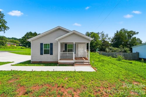 507 Hopewell Rd, Morganton, NC, 28655-8268 | Card Image