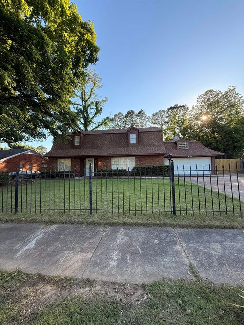 2975 Sky Way Dr, Memphis, TN, 38127-7417 | Card Image
