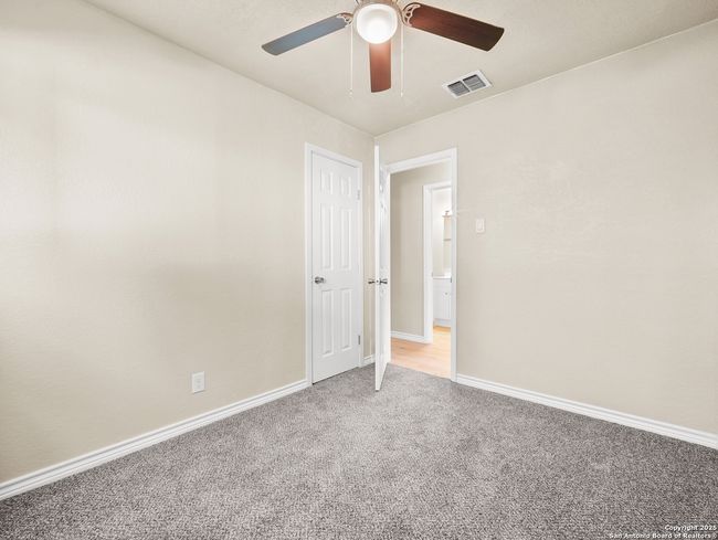 4819 Corian Oak Dr, House other with 3 bedrooms, 2 bathrooms and null parking in Kirby TX | Image 19