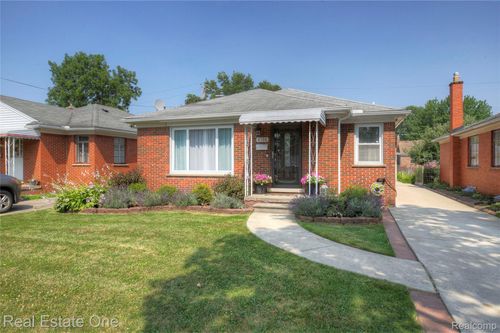 8126 Dale St, Dearborn Heights, MI, 48127-1456 | Card Image
