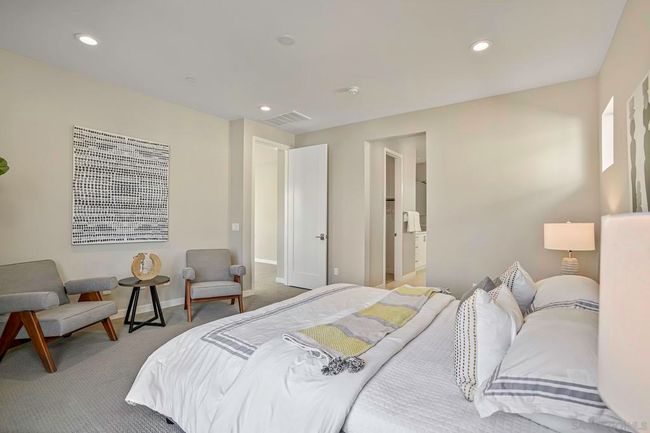 15142 Lincoln Loop, House other with 3 bedrooms, 3 bathrooms and 4 parking in San Diego CA | Image 20