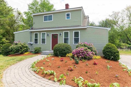 13 Main St, Plaistow, NH, 03865-3002 | Card Image
