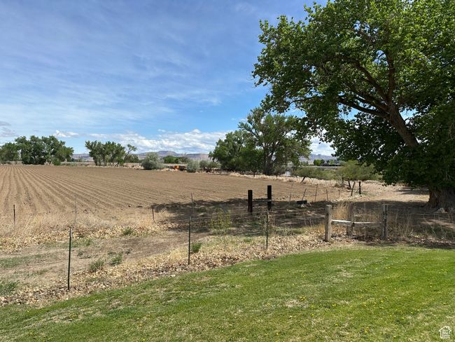 View of yard featuring a view of rural / pastoral area | Image 18