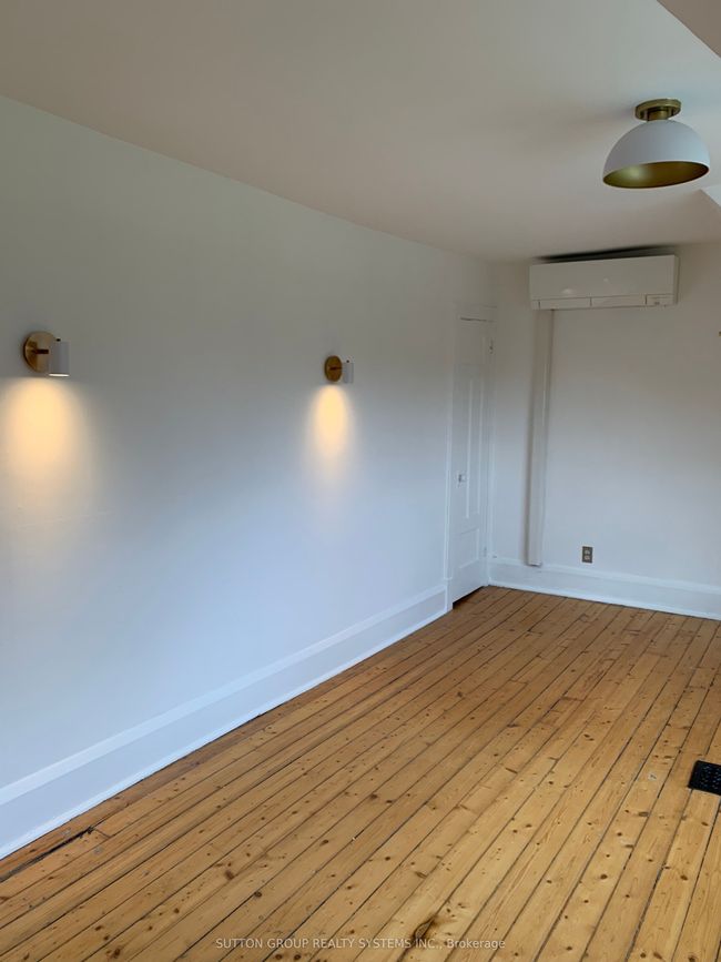 55 Browning Ave, House attached with 4 bedrooms, 1 bathrooms and null parking in Toronto ON | Image 7