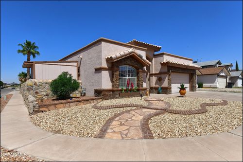 617 Paseo Mision St, Horizon City, TX, 79928-8410 | Card Image