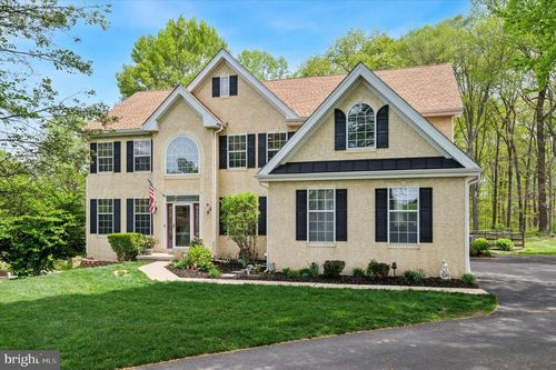 100 Fernwood Dr, AVONDALE, PA, 19311-1412 | Card Image