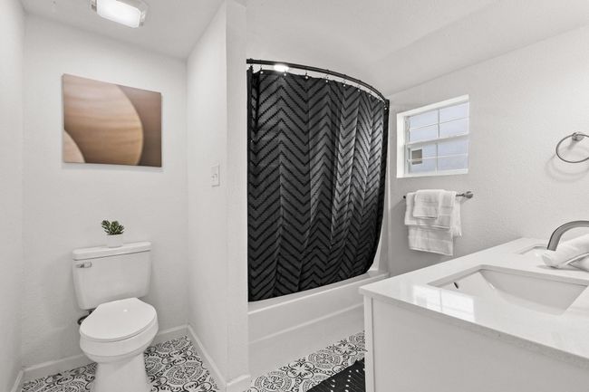 1710 S Walnut St, House other with 2 bedrooms, 2 bathrooms and null parking in Sherman TX | Image 25