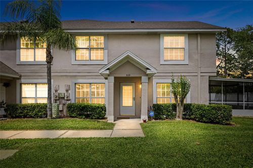 539 Kensington Lake Cir, BRANDON, FL, 33511-3884 | Card Image