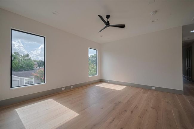5200 Beech St, House other with 5 bedrooms, 7 bathrooms and 2 parking in Bellaire TX | Image 33