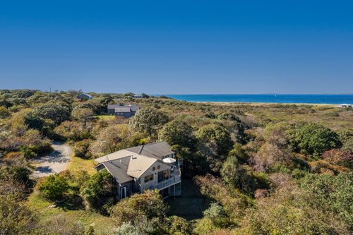382 Lighthouse Rd, Aquinnah, MA, 02535-1376 | Card Image