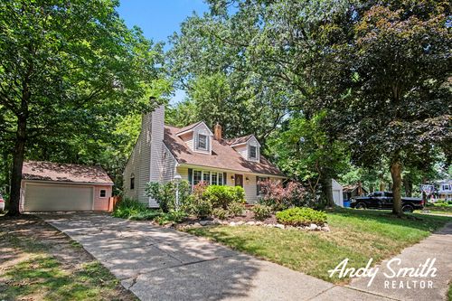 4831 Fuller Ave Se, Kentwood, MI, 49508-4737 | Card Image