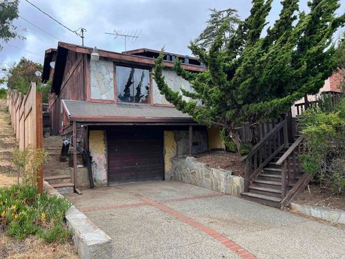 2812 Sydney Way, Castro Valley, CA, 94546-2741 | Card Image