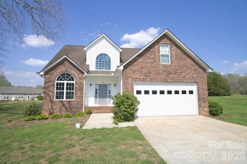 1045 Saxton Cir, Salisbury, NC, 28147-6796 | Card Image