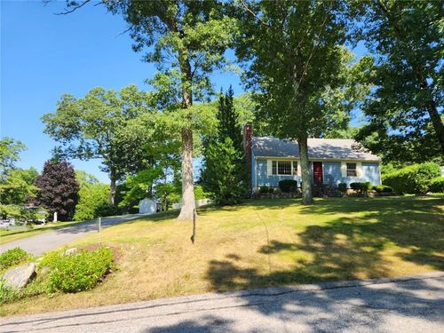 4 Patricia Ave, North Smithfield, RI, 02896-7715 | Card Image