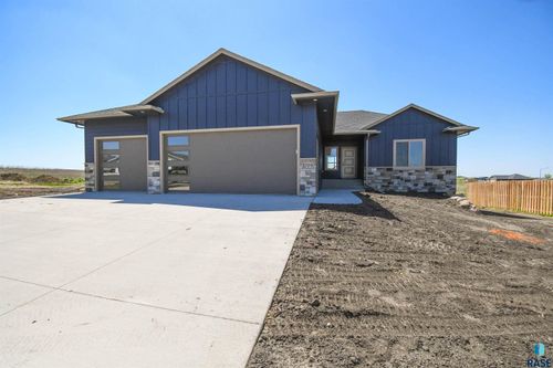 1709 E Wallin Cir, Sioux Falls, SD, 57104-9224 | Card Image