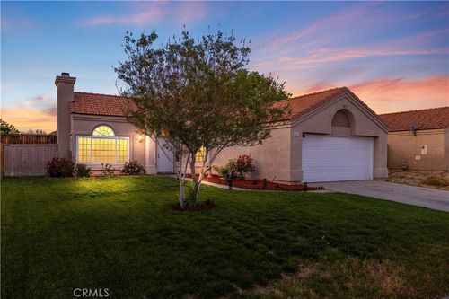1009 Fairwind Ave, Rosamond, CA, 93560-6632 | Card Image