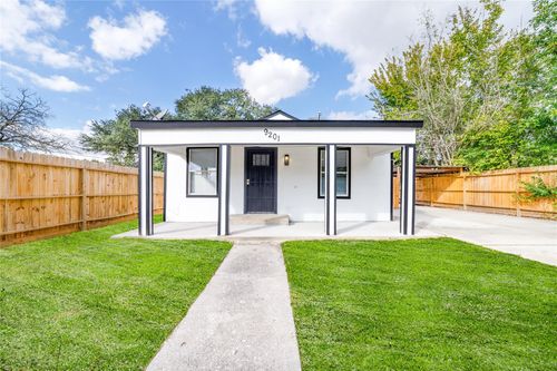9201 Klondike St, Houston, TX, 77075-1637 | Card Image