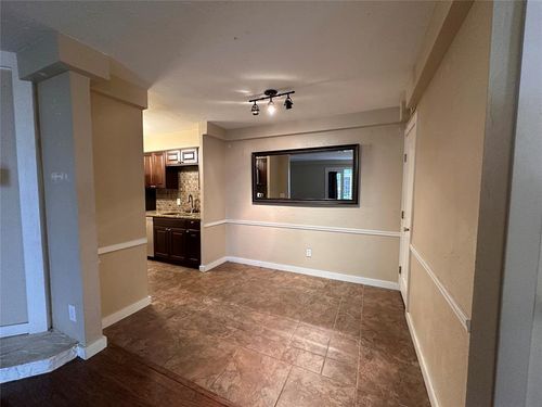 a-6028 Nw Expressway, Oklahoma City, OK, 73132-5116 | Card Image