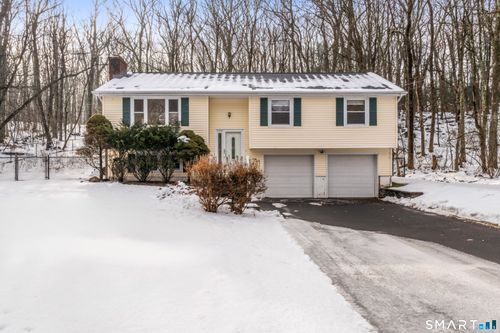26 Appleblossom Ln, Newtown, CT, 06470-2202 | Card Image