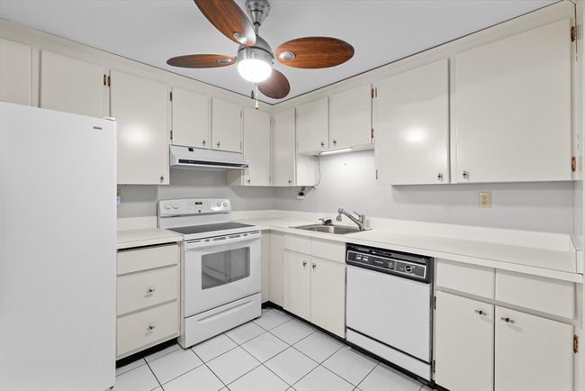 APT-611 - 1321 Worcester Rd, Condo with 1 bedrooms, 1 bathrooms and 2 parking in Framingham MA | Image 11