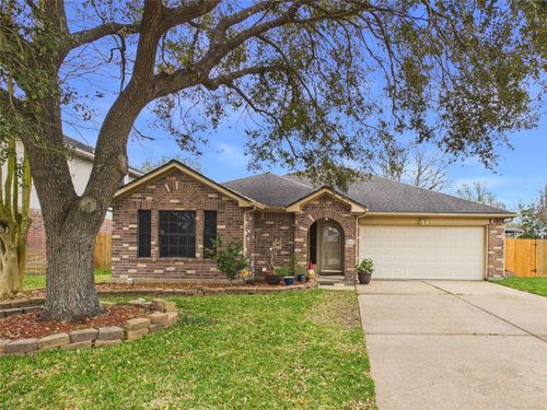 9217 Mohawk Dr, La Porte, TX, 77571-3938 | Card Image