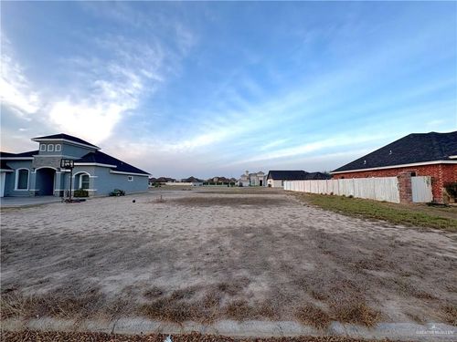 000 Cedarwood Dr, Rio Grande City, TX, 78582 | Card Image