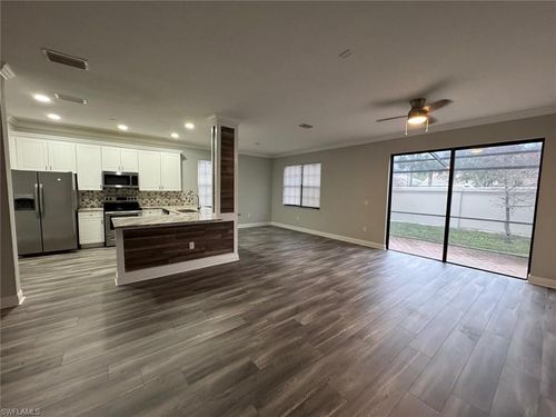 7614 Bristol Cir, NAPLES, FL, 34120-0689 | Card Image