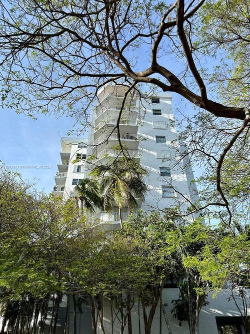 apt-6a-6900 Bay Dr, Miami Beach, FL, 33141-5413 | Card Image