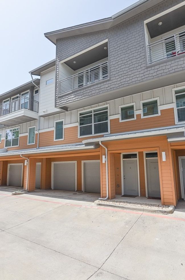 APT-1003 - 2606 Wilson St, Condo with 2 bedrooms, 3 bathrooms and 2 parking in Austin TX | Image 14