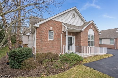 3 Indian Plantation St, Flemington, NJ, 08822-6826 | Card Image
