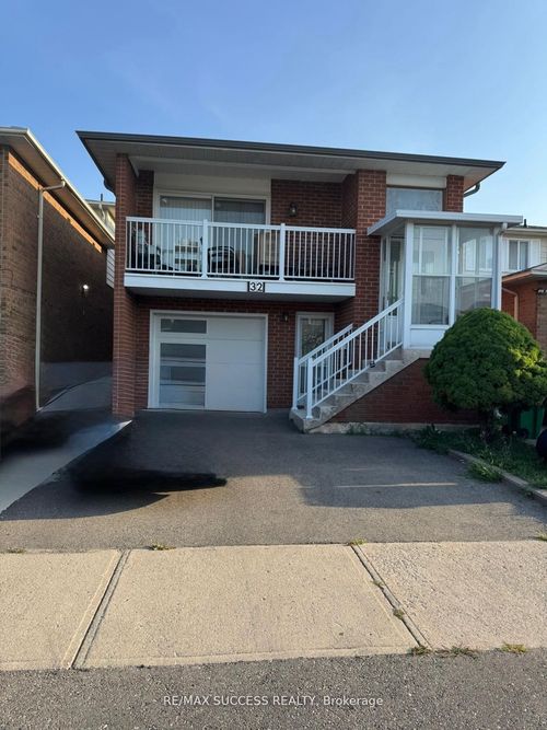 32 Martindale Cres, Brampton, ON, L6X2T9 | Card Image