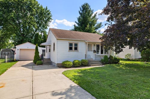 3715 Maple Ave, Mchenry, IL, 60050-3826 | Card Image