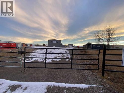 5423 Township Road 325 B Road, Rural Mountain View County, AB, T0M1X0 | Card Image