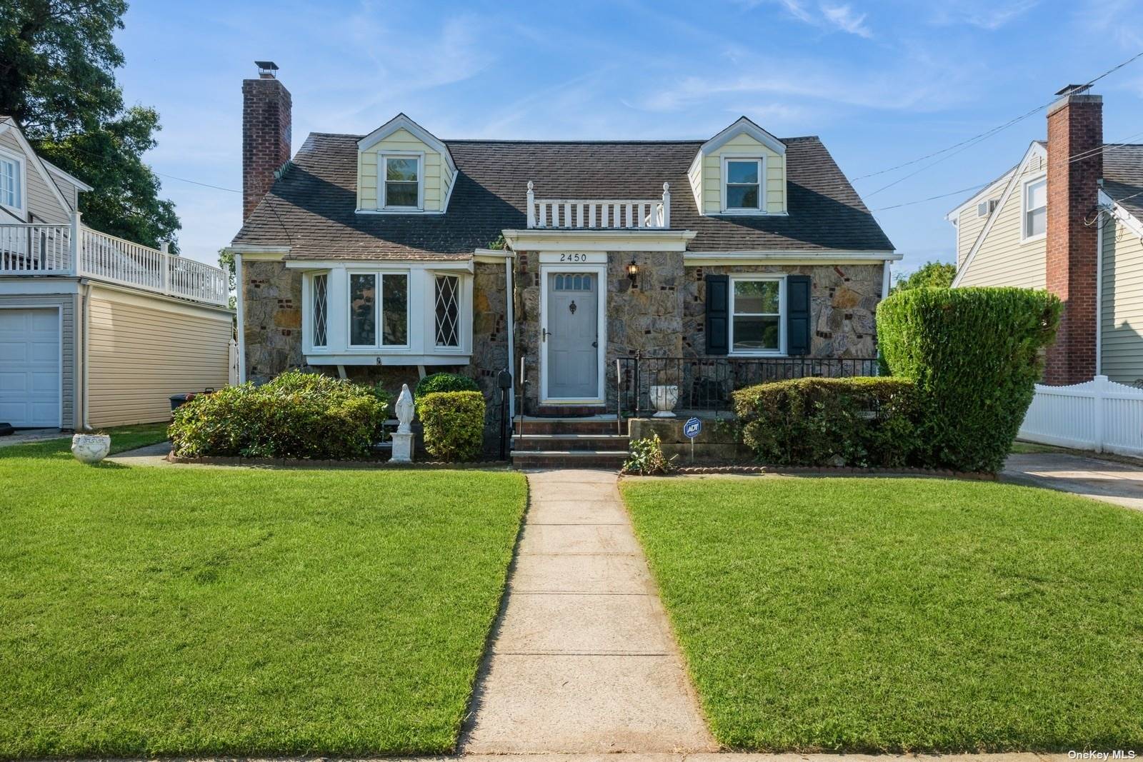 3rd Ave, East Meadow, NY 11554