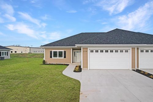 204 Mallard Way, Marinette, WI, 54143 | Card Image