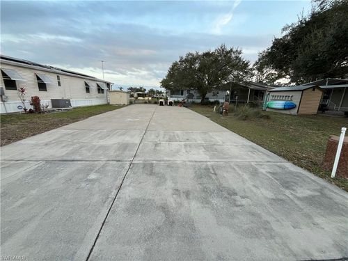 37 Saddlebag Trl, Lake Wales, FL, 33898 | Card Image