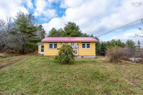 741 Westfield Rd, Caledonia, NS, B0T1B0 | Card Image