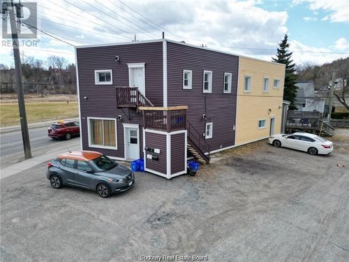 76 Kathleen St, Sudbury, ON, P3C2L9 | Card Image