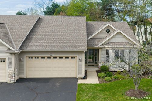 2353 Valarie Dr, Zeeland, MI, 49464-9221 | Card Image