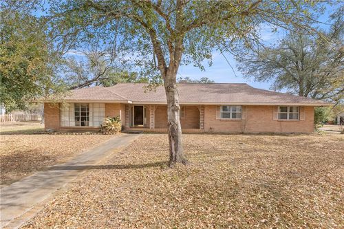 506 Maple St, Calvert, TX, 77837-8501 | Card Image