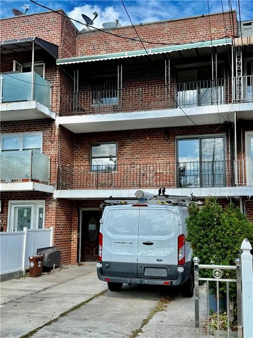 1807 Shore Pkwy, Brooklyn, NY, 11214-6632 | Card Image