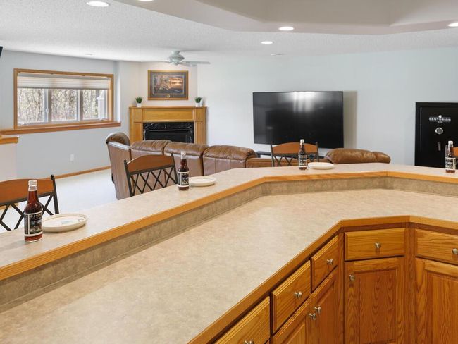 Open Seating at the wet bar - 25259 Galaxy Ave Wyoming MN 55092 USA-056-043-057-MLS_Size.jpg | Image 33