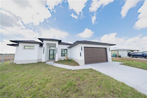 9035 E Broad Cir, Labelle, FL, 33935-1204 | Card Image