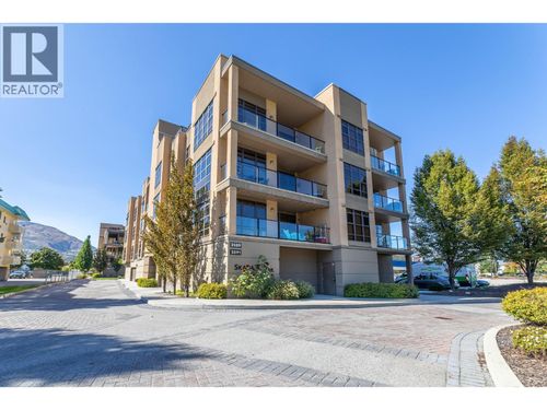 204-3589 Skaha Lake Rd, Penticton, BC, V2A7K2 | Card Image