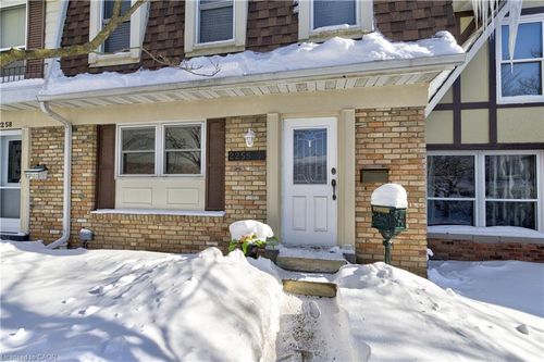 4-2258 Upper Middle Rd, Burlington, ON, L7P2Z9 | Card Image